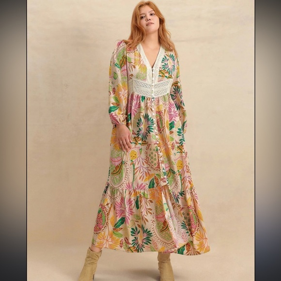 Rusttydustty Dresses & Skirts - Rusttydustty Lace Trim Floral V Neck Maxi Dress 0X